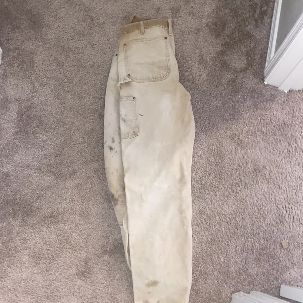 Yes,they’re beat to shit and there’s a hole in the crotch.No, theyre lackin drip - Picture 3 of 4